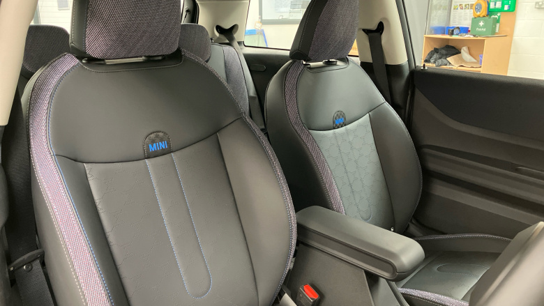 MINI Cooper 1.5 C Classic 3dr Auto Petrol Hatchback